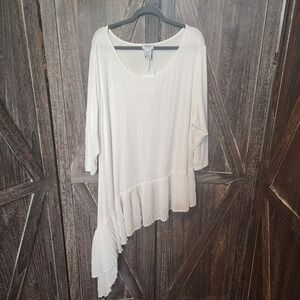 Monroe‎ & Main Shirt Women's Size 3X Ivory Asymmetrical Hem Ruffles 3/4 Sleeve